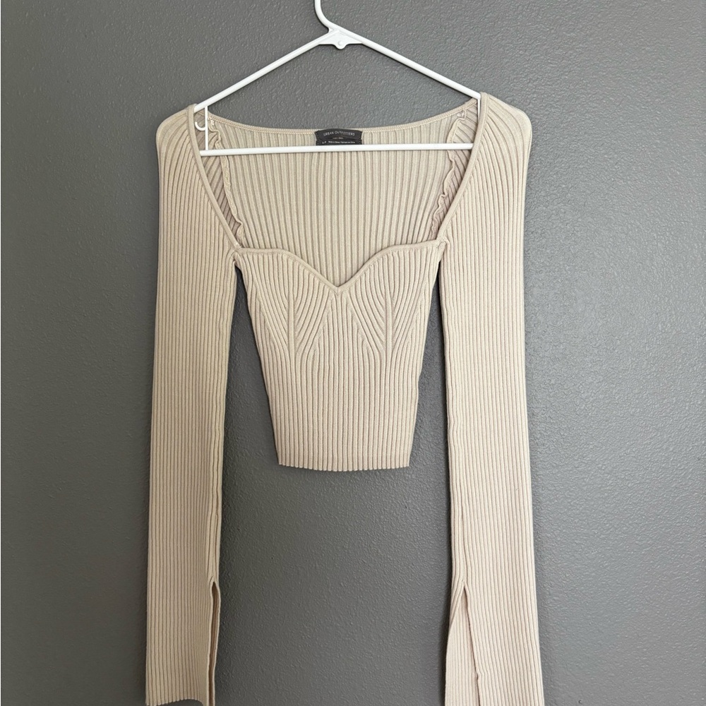 Tan urban longsleeve sweater